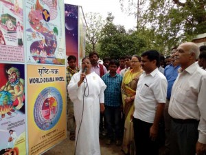 B.k Nanda explain world Drama wheel to  listen  Tahshildar Rakesh shukla and public